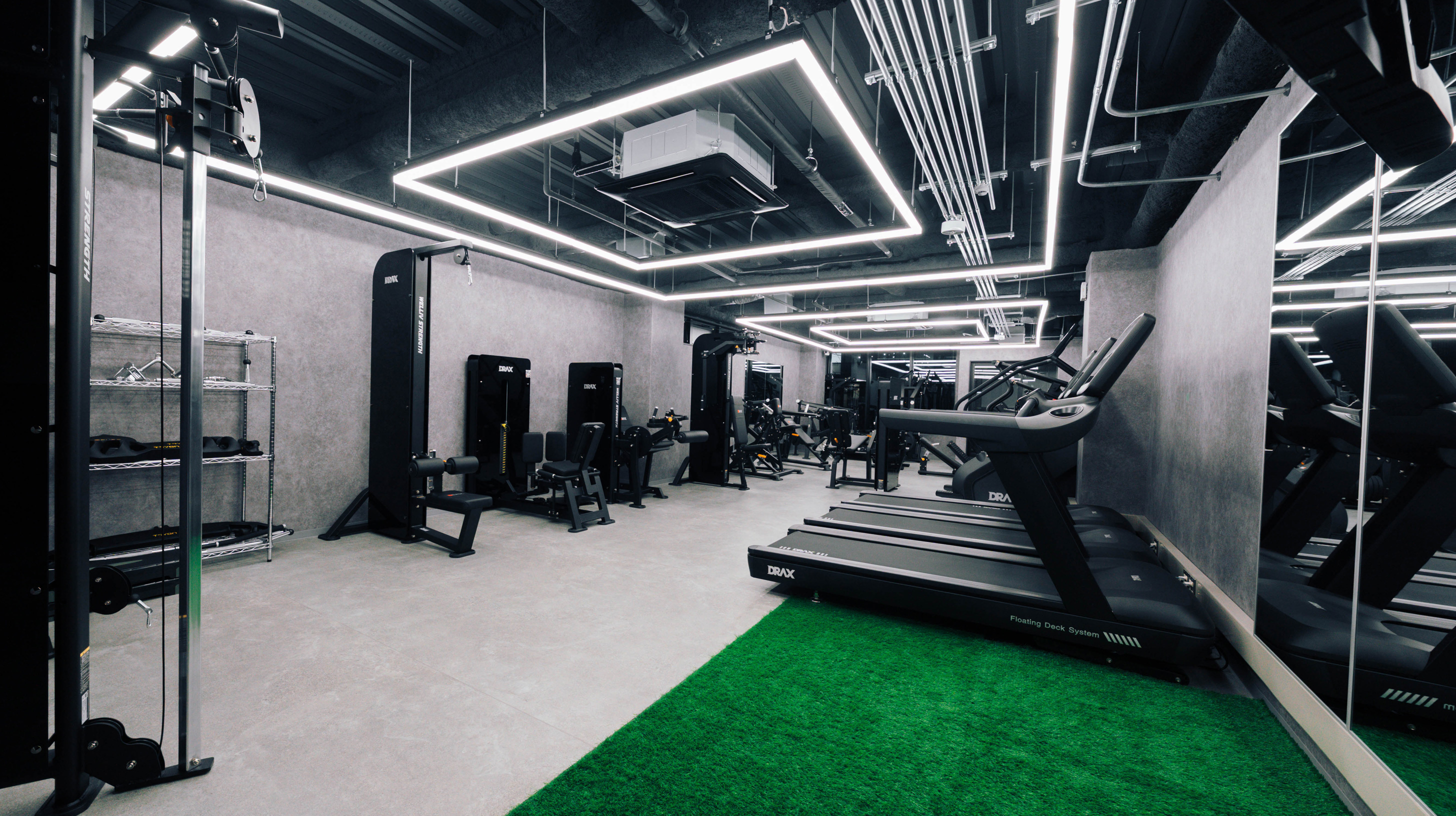 24時間フィットネスジム 御堂筋本町駅から徒歩１分 FitnessGym 999