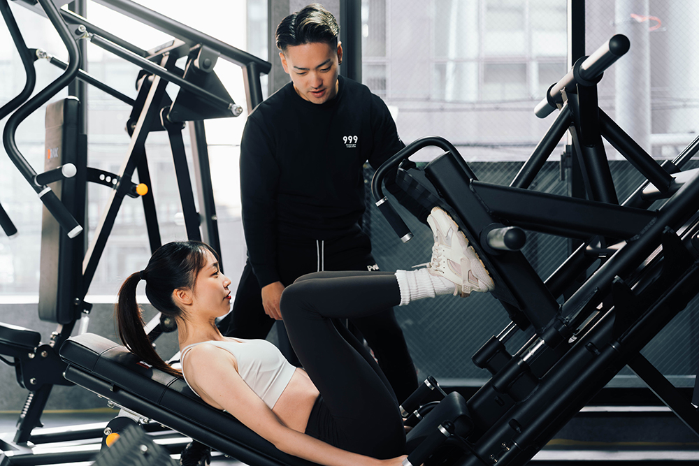 24時間フィットネスジム 御堂筋本町駅から徒歩１分 FitnessGym 999