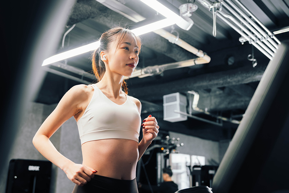 24時間フィットネスジム 御堂筋本町駅から徒歩１分 FitnessGym 999