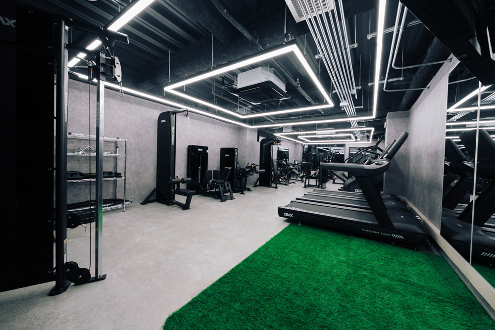 24時間フィットネスジム 御堂筋本町駅から徒歩１分 FitnessGym 999