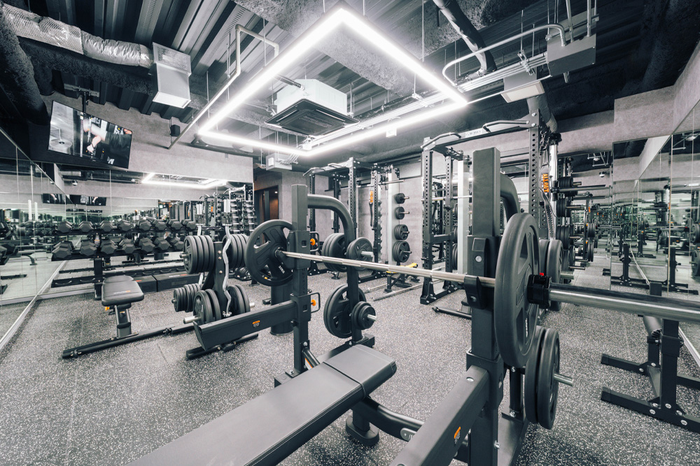 24時間フィットネスジム 御堂筋本町駅から徒歩１分 FitnessGym 999