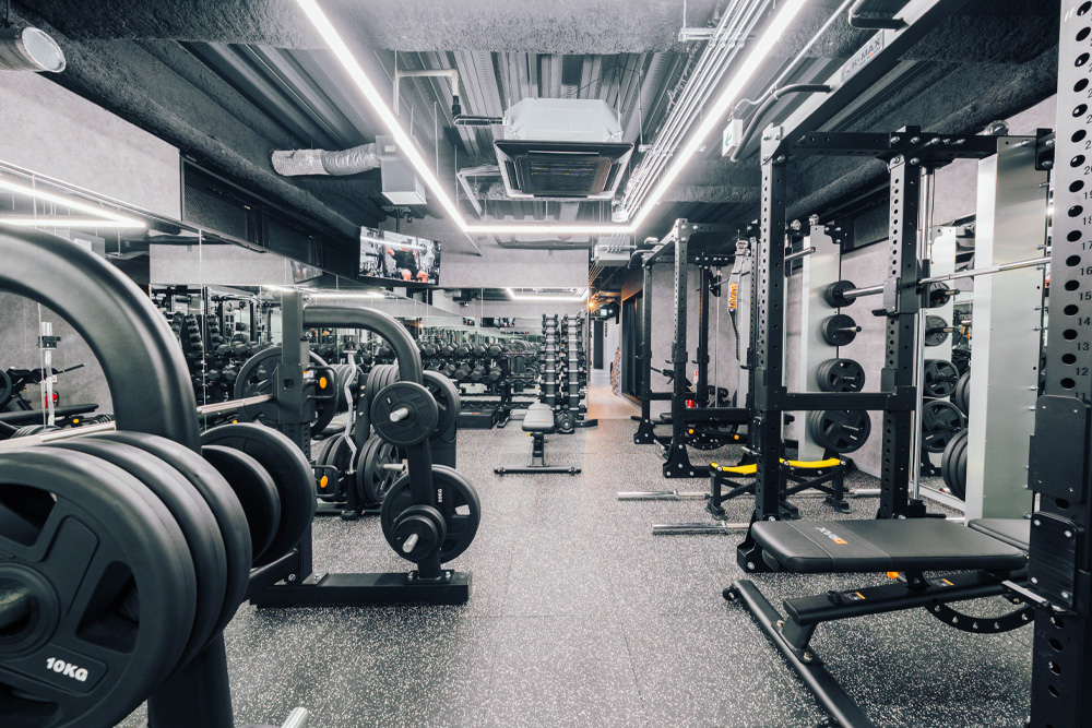 24時間フィットネスジム 御堂筋本町駅から徒歩１分 FitnessGym 999